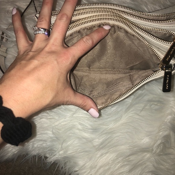 Michael Kors Cream Crossbody - Picture 5 of 5